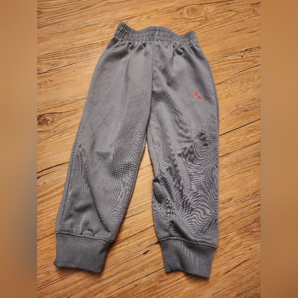Jordan boy pants used 3t